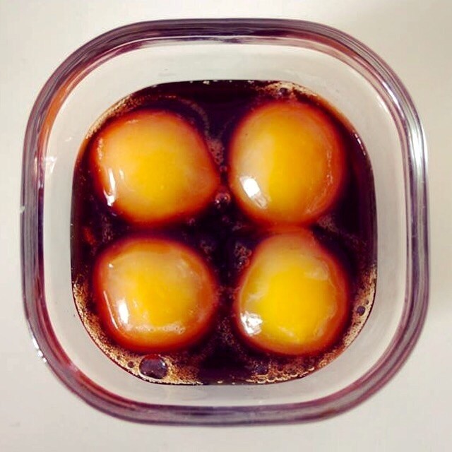 冷凍卵黄の醤油漬け。